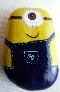 Manualidades niños pintar piedras Minios